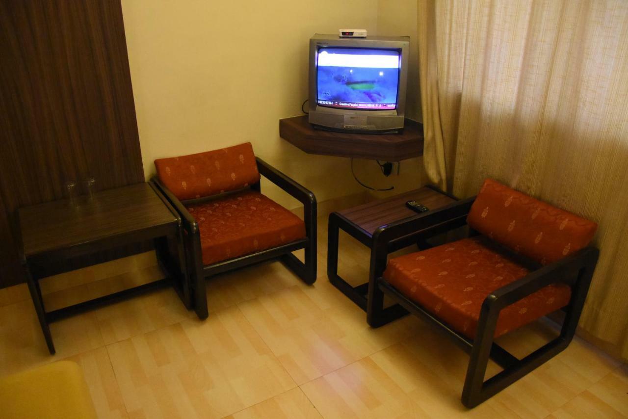 Hotel Landmark Ratnagiri Ngoại thất bức ảnh