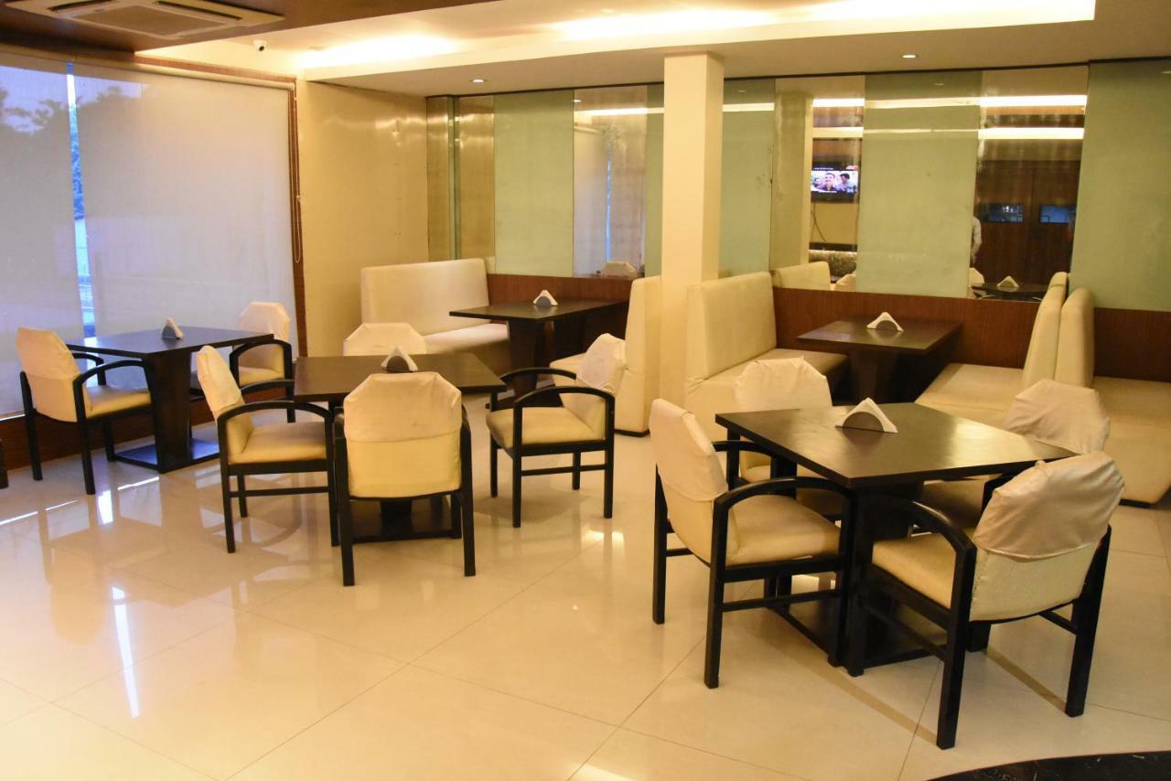 Hotel Landmark Ratnagiri Ngoại thất bức ảnh