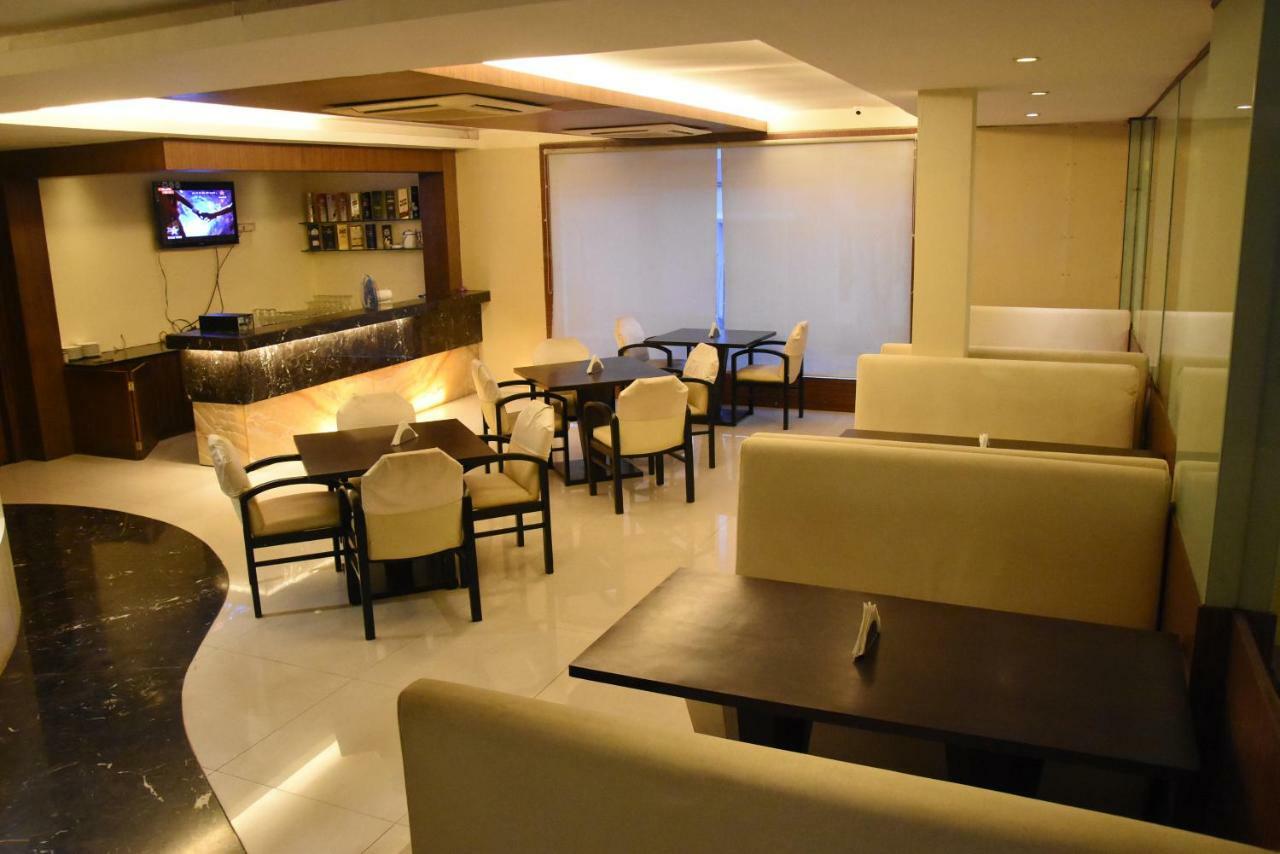 Hotel Landmark Ratnagiri Ngoại thất bức ảnh