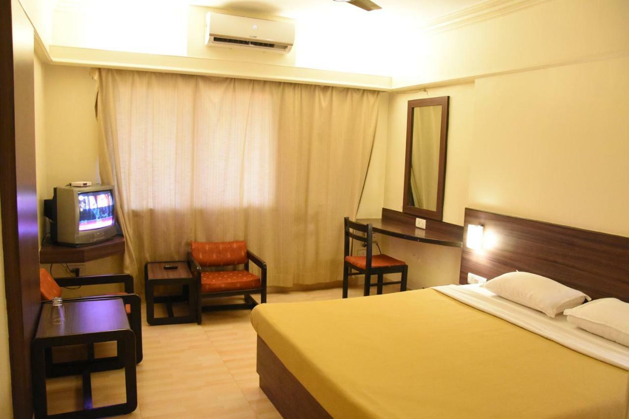 Hotel Landmark Ratnagiri Ngoại thất bức ảnh