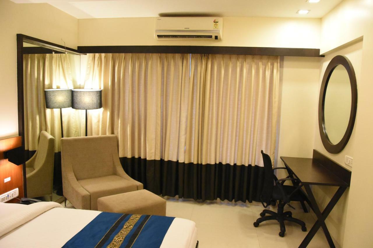 Hotel Landmark Ratnagiri Ngoại thất bức ảnh